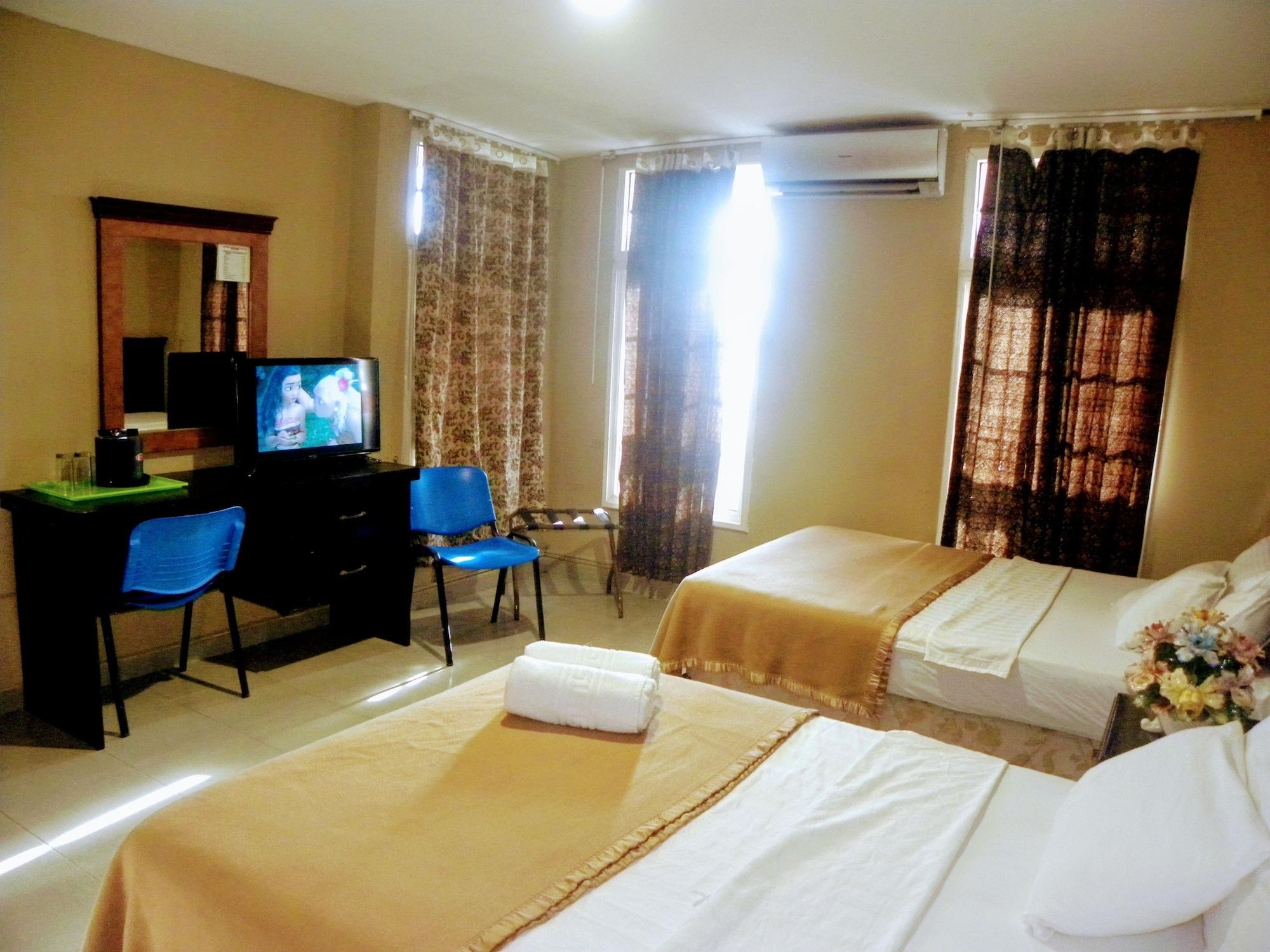 Meryland Hotel Colon Extérieur photo