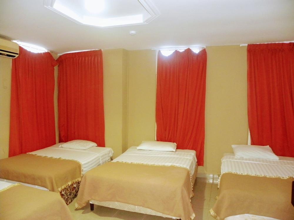 Meryland Hotel Colon Extérieur photo