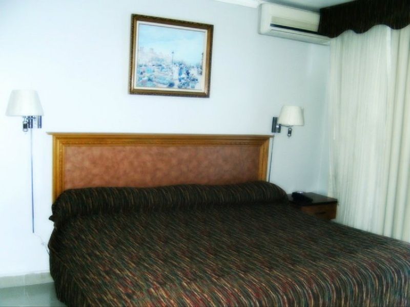 Meryland Hotel Colon Extérieur photo