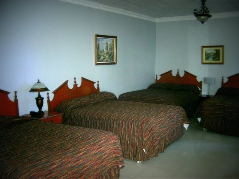 Meryland Hotel Colon Extérieur photo
