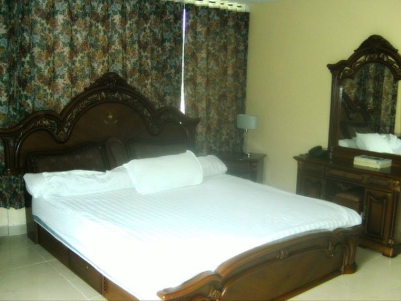 Meryland Hotel Colon Extérieur photo