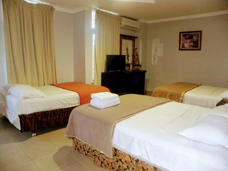 Meryland Hotel Colon Extérieur photo