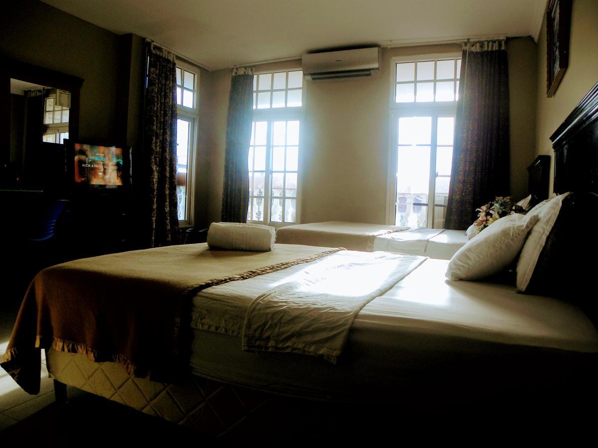 Meryland Hotel Colon Extérieur photo